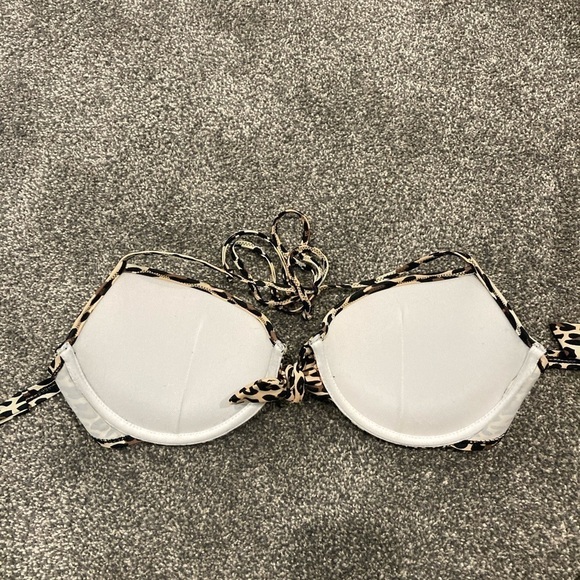 🌺 3/$20 Bluenotes Cheetah print push-up bikini top - Picture 6 of 8